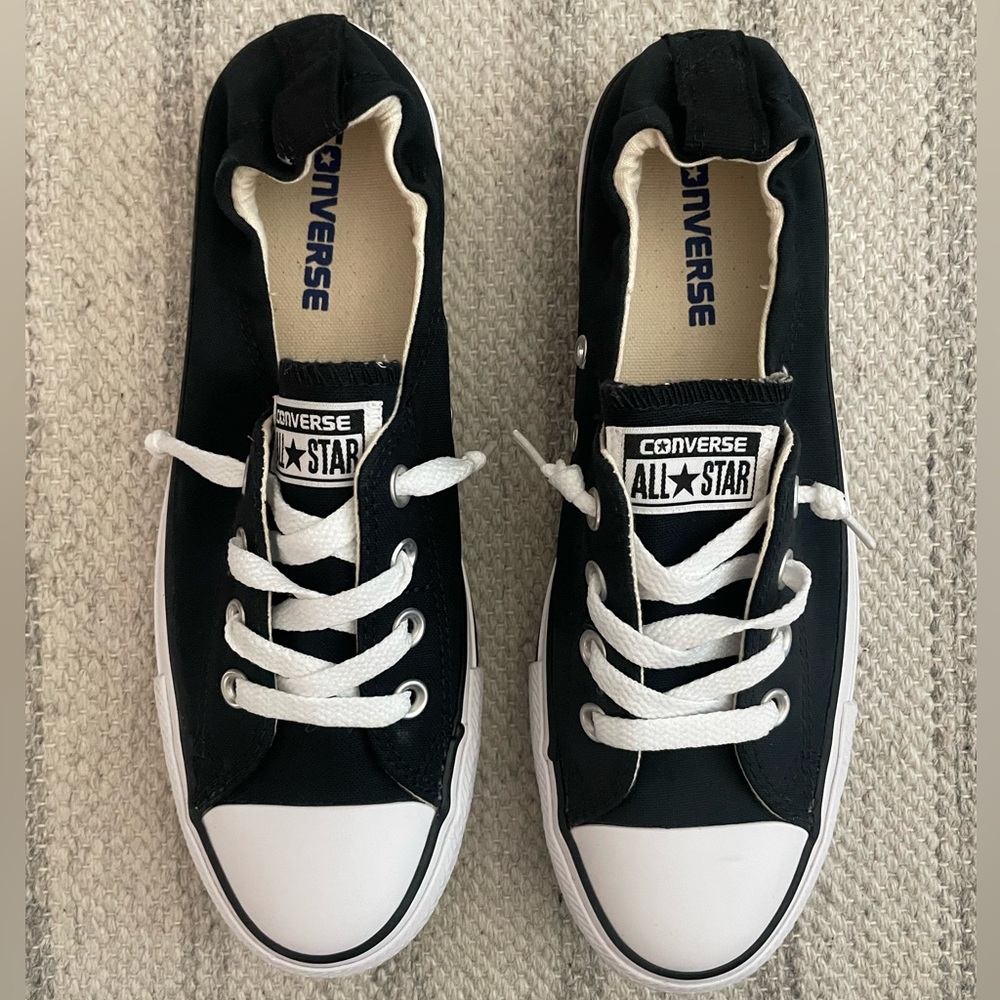 NEW IN BOX: Women’s Converse Chuck Taylor Shoreline Slip-On Shoes - Size 9